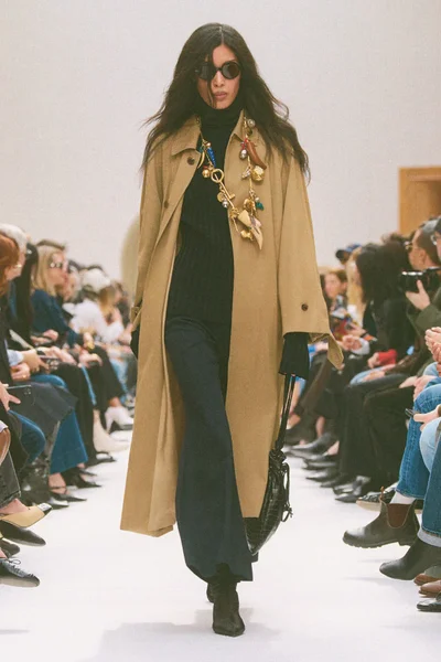 Look 47